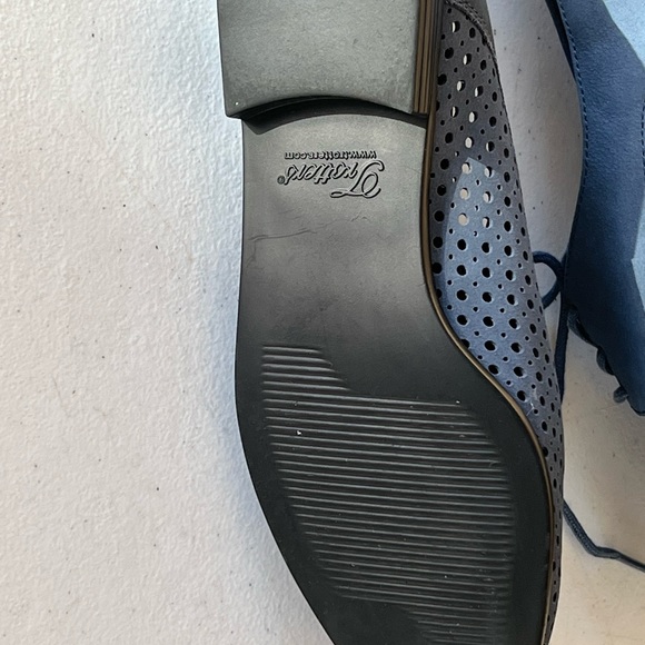 - ⭐️Trotter Lizzie Oxford Blue  - 7 1/2 wide⭐️🛒 NWOT - Picture 2 of 14
